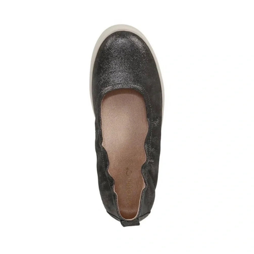 Vionic Uptown Leather Ballet Flat Round Toe Slip On in Gray Size 6